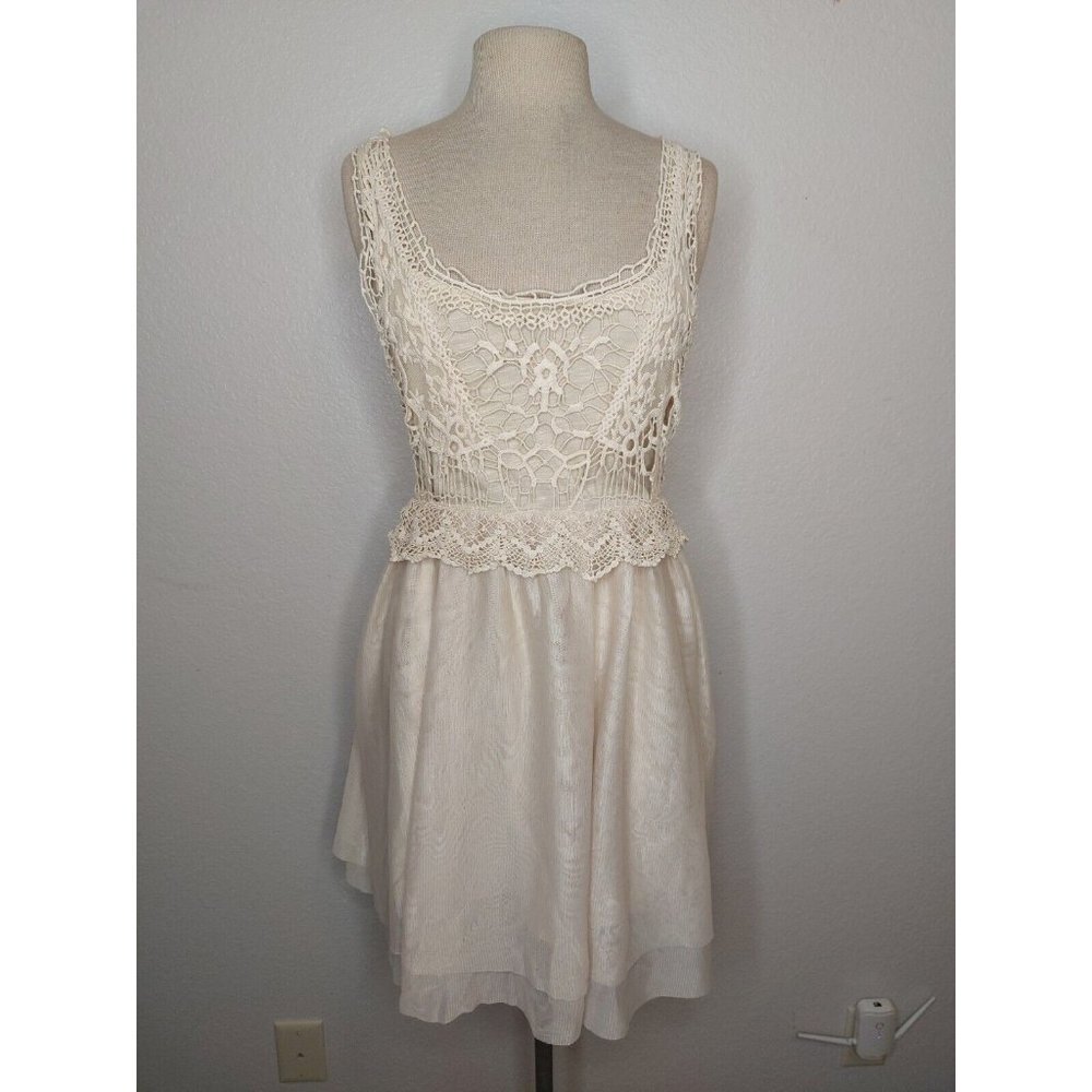 Love Fire Junior Womens Large Lace Dress Off White Beige Halter Lace Sleeveless - Picture 1 of 14